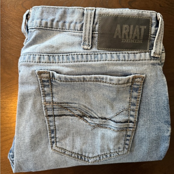 Ariat M7 38x32 Great Condition - Picture 6 of 6